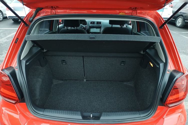 Used Volkswagen Polo 2016 1.6L Automatic Comfort Model Trunk