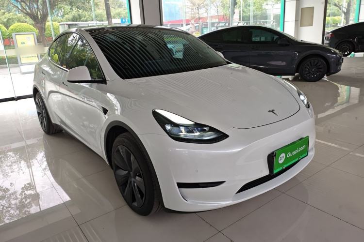 Used Tesla Model Y 2023 Rear-Wheel-Drive Version

