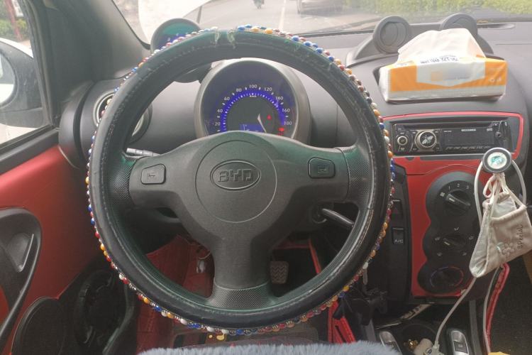 Used BYD F0 2011 Shangku Edition 1.0L XuanKu Model Steering Wheel