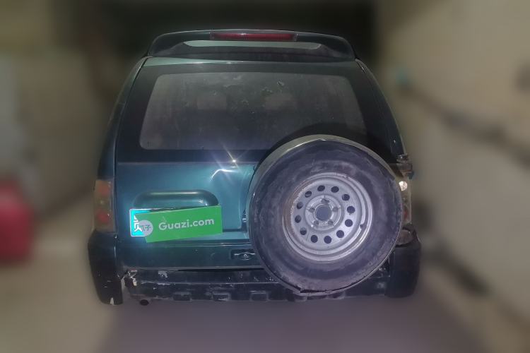 Used Foton Scenic 2010 2.8T Express Classic Short-Wheelbase Low-Roof Version 95 HP Equipped with 4JB1T Engine Rear