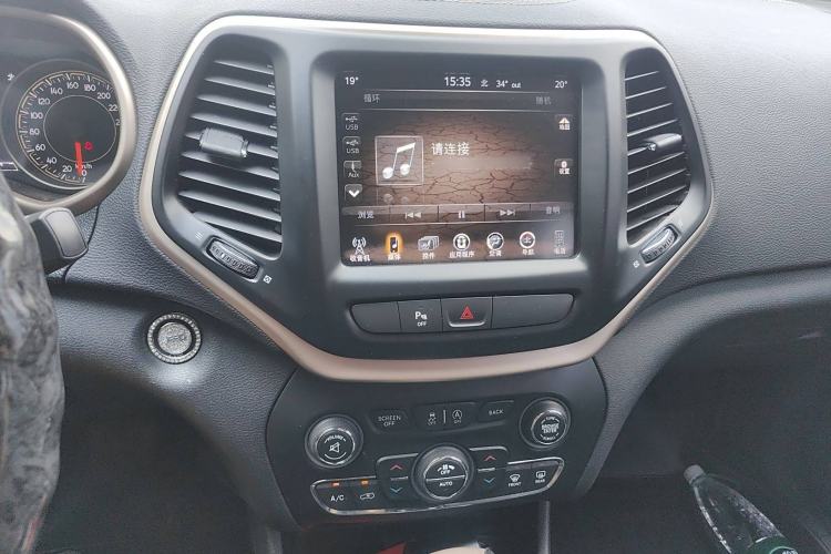 Used Jeep Cherokee 2017 2.0L Superior Edition