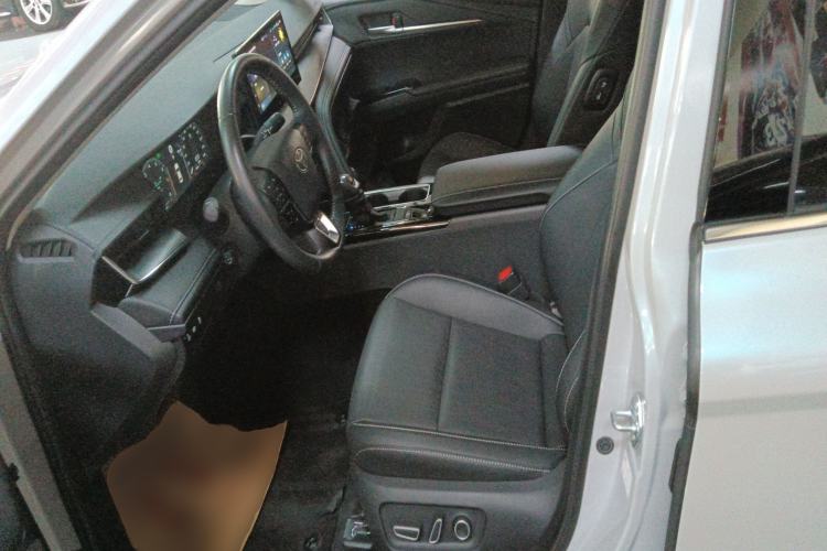 Used Toyota Camry 2024 Dual-Engine 2.5HG Prestige Edition
