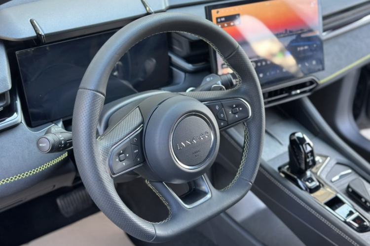 Used Lynk & Co 03 2023 1.5TD DCT JingPro
