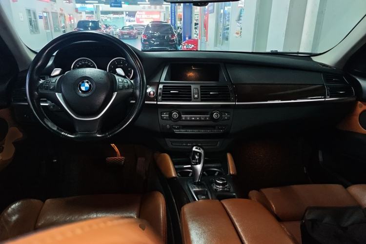 Used BMW X6 2009 xDrive35i Center Console