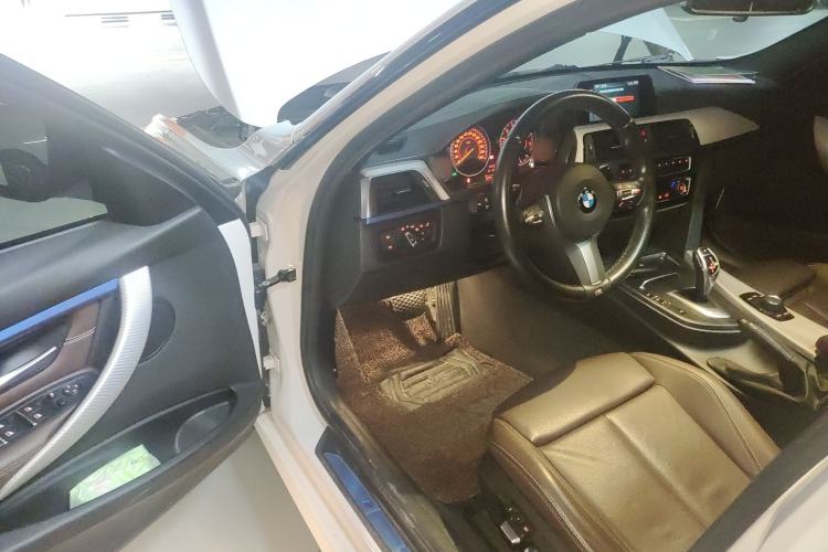 Used BMW 3 Series 2019 320i M Sport Package
