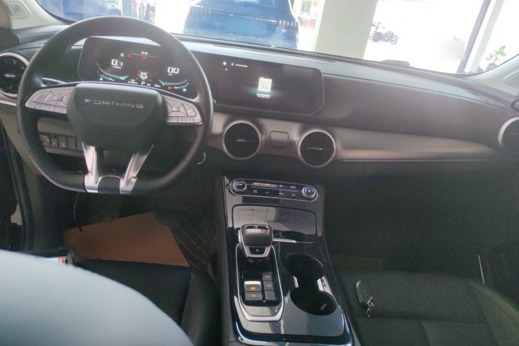 Used FORTHING T5 EVO 2021 1.5TD DCT Diamond Edition
