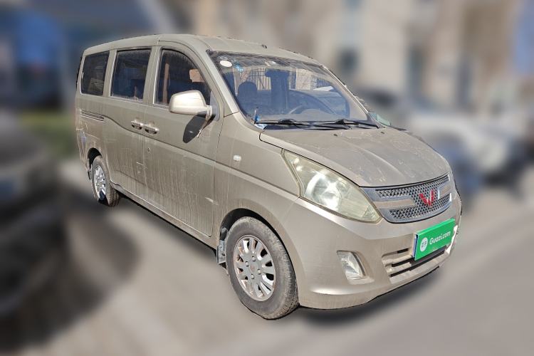 Used Wuling Rongguang V 2016 1.5L Standard Version Front Right 45 Deg