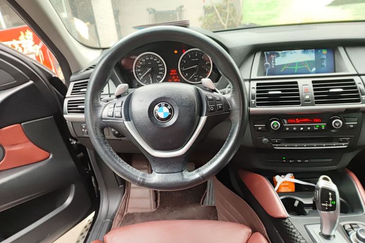 Used BMW X6 2011 xDrive35i Middle East version Steering Wheel