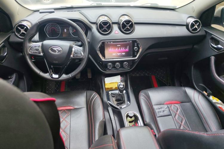 Used Soueast DX3 2018 1.5L Manual Luxury Model Center Console