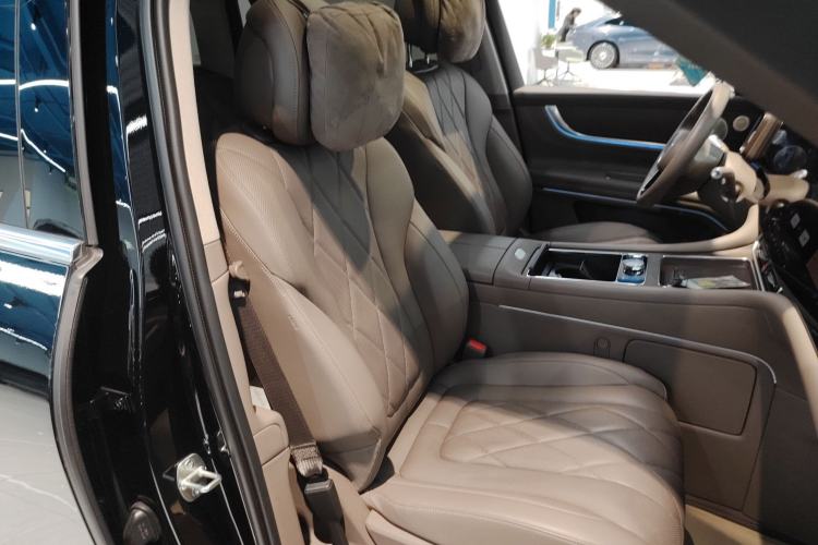 Used Hima AITO M9 2024 Range-Extended Ultra Version 52 kWh 5-Seater Model Right Front Seat