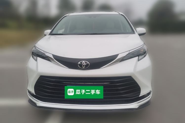 Used Toyota Sienna 2024 2.5L Hybrid Comfort Edition
