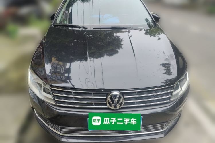 Used Volkswagen Lavida 2015 1.6L Manual Comfort Edition Front