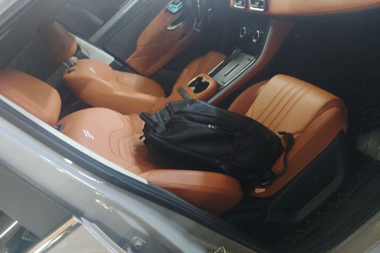 Used JETOUR Shanhai L7 2024 1.5T 120km MAX 5-Seater
