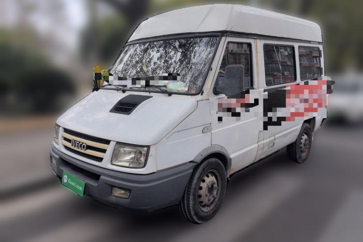 Used Iveco Daily 2017 2.5T A35 Passenger Van 5-7 Seats Model 47Z5