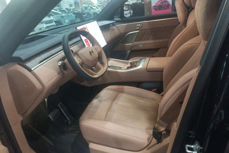 Used ONVO Luxeed L90 2025 Model—Max Six-Seater Version