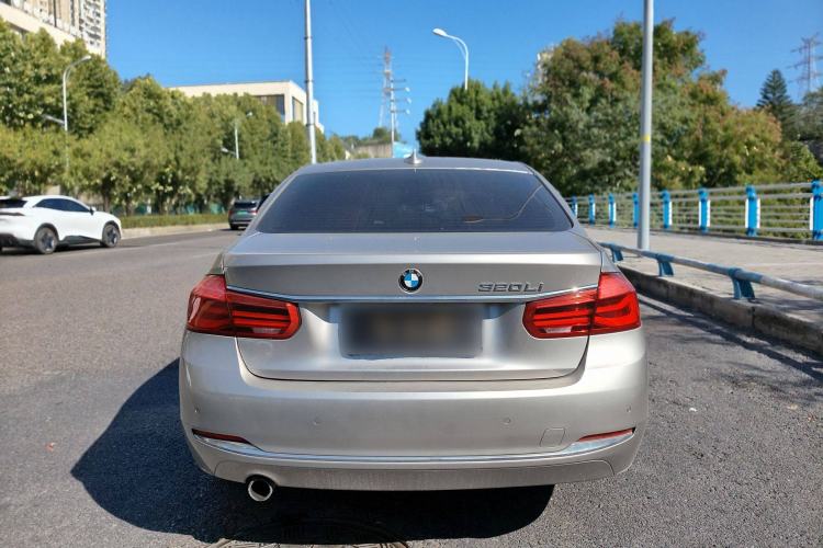 Used BMW 3 Series 2016 320Li Luxury Design Package
