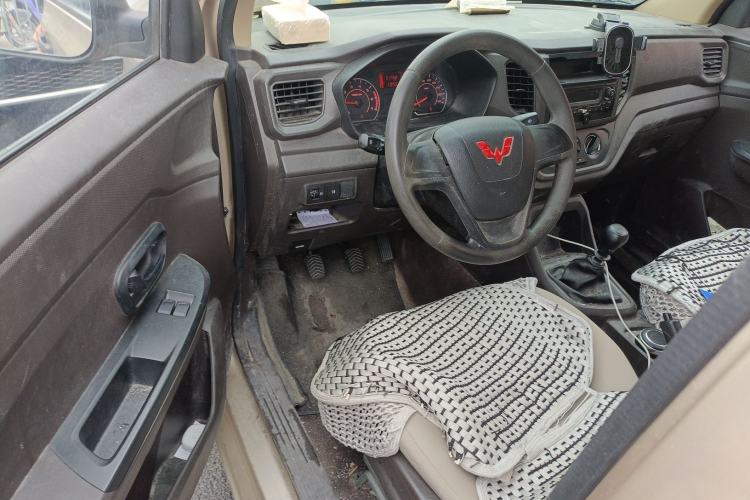 Used Wuling Hongguang V 2021 1.5L Jingqu Version LAR Driver Seat