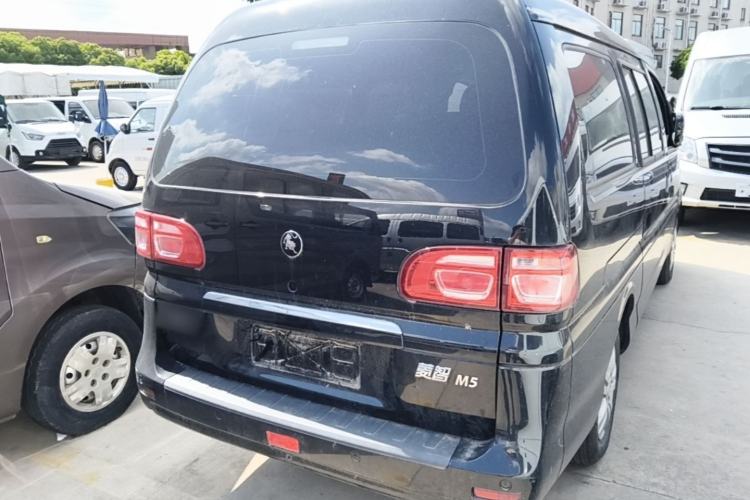Used FORTHING Lingzhi 2023 M5L 1.6L Base Model 7 Seats
