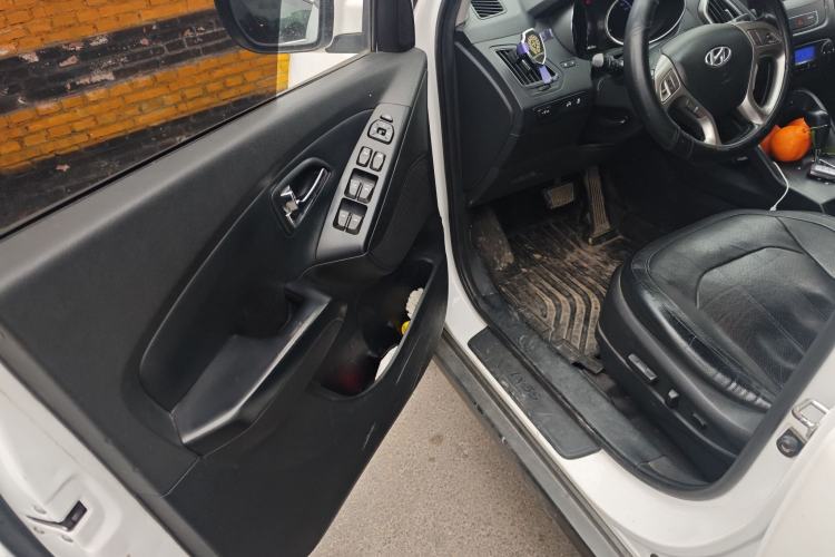 Used Hyundai ix35 2013 2.0L Automatic Two-Wheel Drive Leading GLX China V Emission Standard
