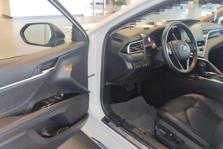 Used Toyota Camry 2023 2.5G Luxury Edition Driver Seat