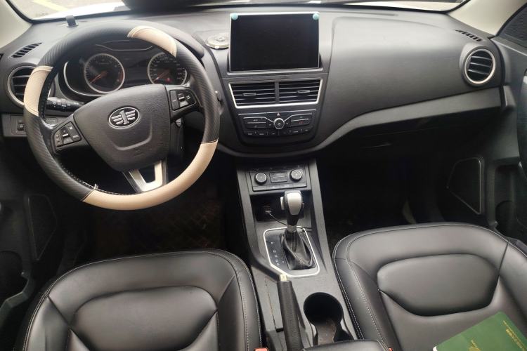 Used Bestune X40 2018 Internet Celebrity Edition 1.6L Automatic Luxury Version
