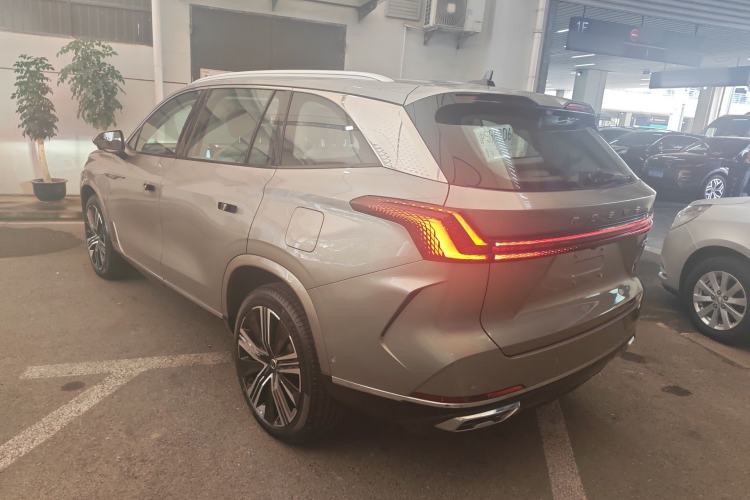 Used Roewe RX9 2023 2.0T Four-Wheel Drive Luxury Edition
