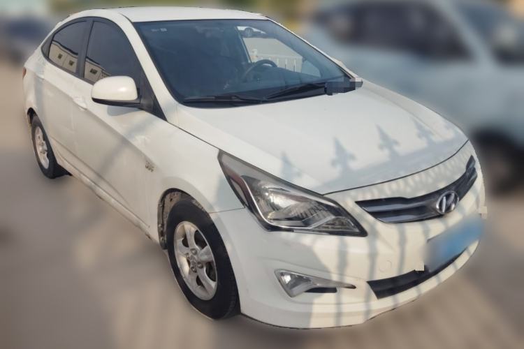 Used Hyundai Verna (older generation) 2014 1.4L Manual Smart GLS Trim
