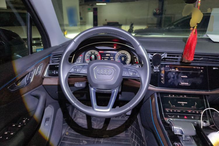 Used Audi Q7 2021 55 TFSI quattro S line Sport model