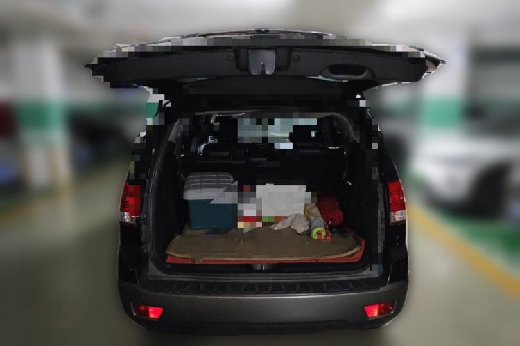 Used Kia Borrego 2008 3.8L Luxury Edition China IV Trunk