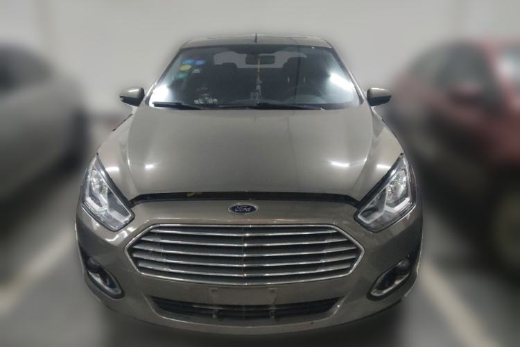 Used Ford Escort 2015 1.5L Automatic Fashion Model

