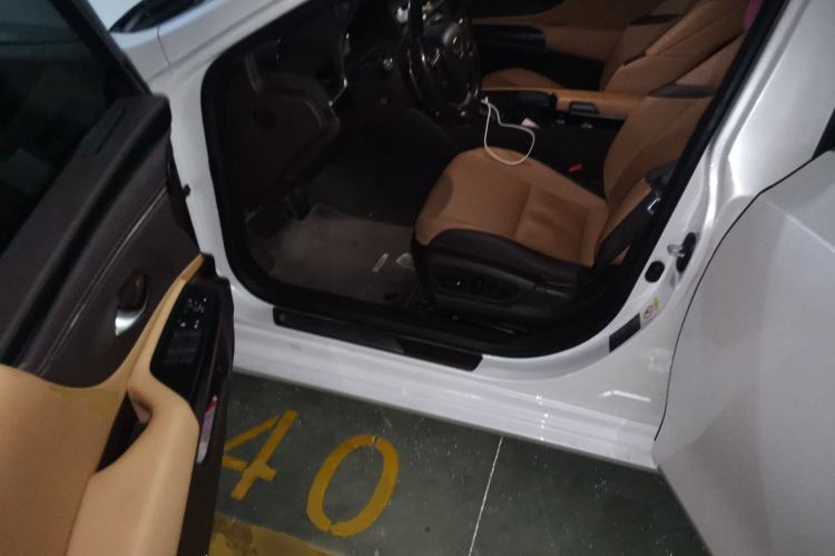 Used Lexus ES 2018 200 Excellence Edition China VI Standard
