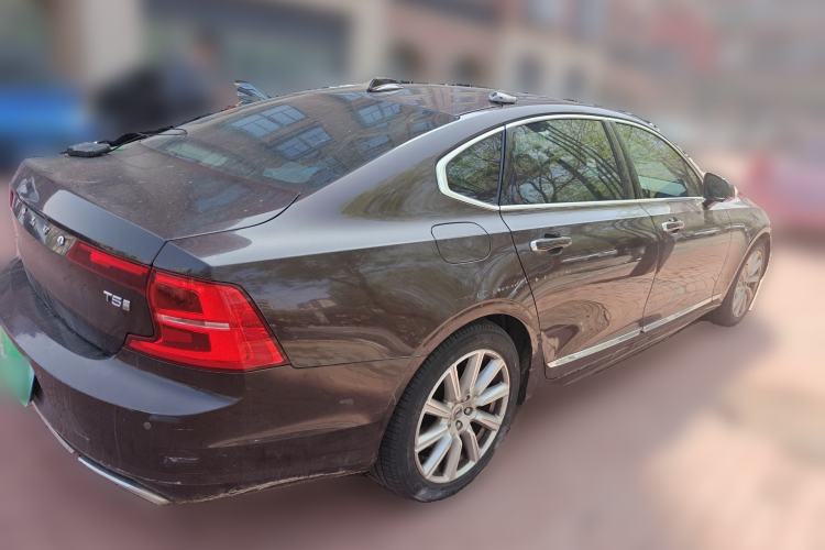 Used Volvo S90 2020 T5 Zhiyi Luxury Edition Rear Right 45 Deg