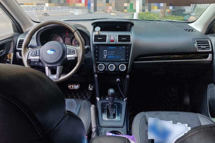 Used Subaru Forester 2016 2.0i Fashion Navigation Edition Center Console