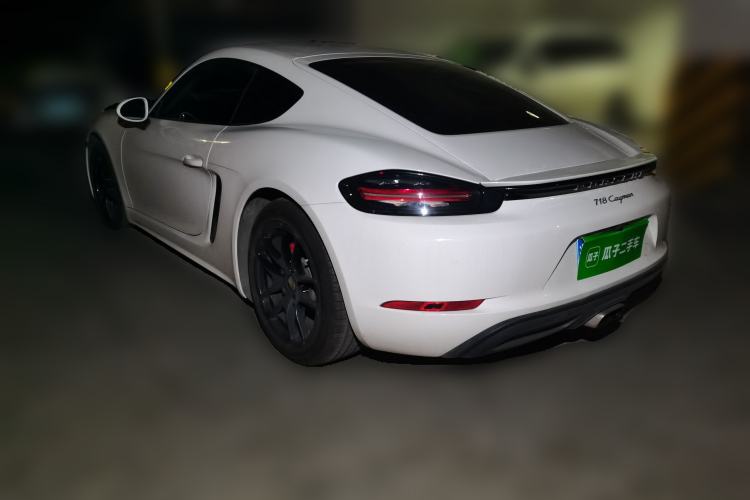 Used Porsche 718 2016 Cayman 2.0T
