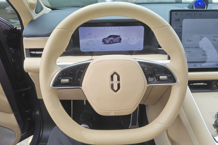 Used Hima AITO M5 2025 Extended-Range Ultra All-Wheel-Drive Version
