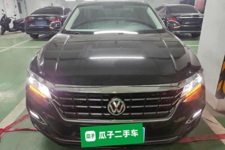 Used Volkswagen Passat 2020 330TSI Luxury Edition China VI Front