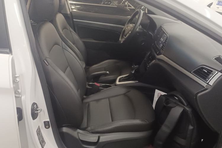 Used Hyundai Elantra (6th Generation / Lingdong) 2016 1.6L Automatic ZhiXuan – Elite Version Right Front Seat