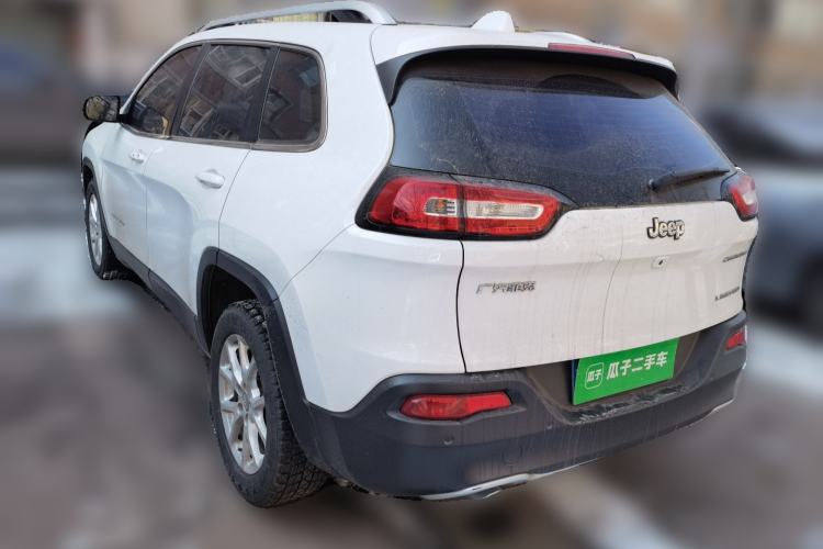 Used Jeep Cherokee 2017 2.0L Superior Edition
