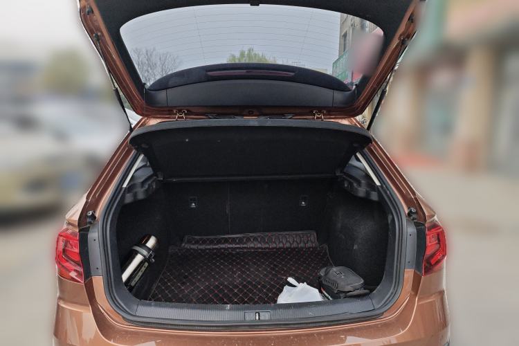 Used Volkswagen C-TREK 2017 230TSI DSG Luxury Model
