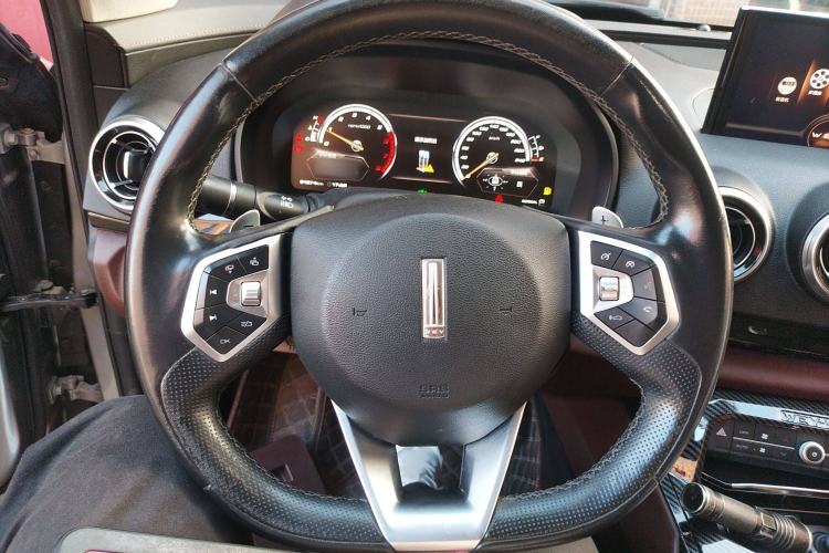 Used Wey VV7 2017 2.0T Ultra-Luxury Version
