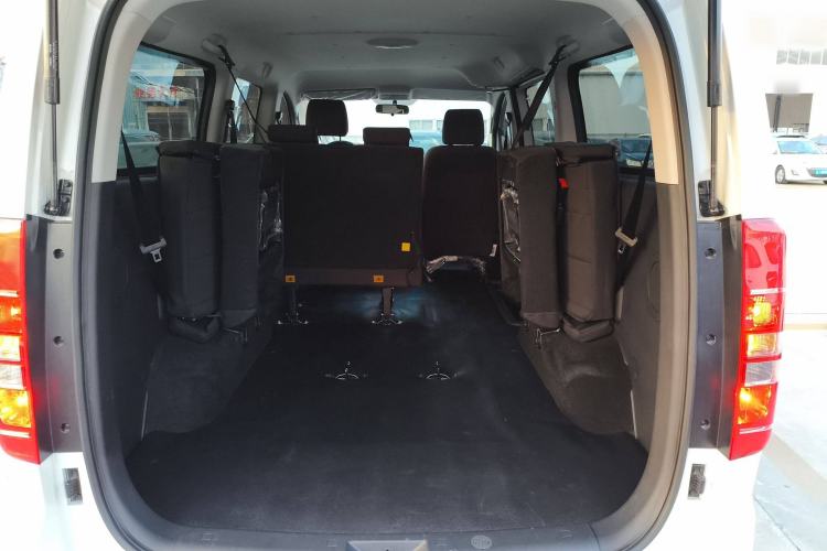 Used JAC Refine M3 2023 1.8L 7/8-Seater Comfort Edition