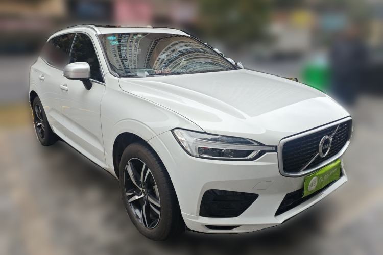 Used Volvo XC60 2019 T5 4x4 Smart & Dynamic Sport Edition China VI Standard
