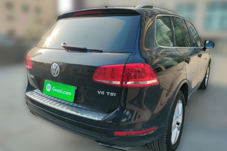 Used Volkswagen Touareg 2011 3.0 TSI Luxury Edition Rear Right 45 Deg