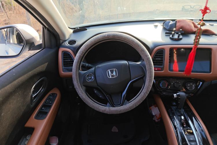 Used Honda Vezel 2016 1.8L CVT Front-Wheel Drive Pioneer Edition