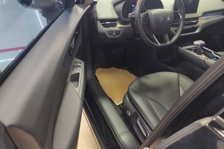 Used Hongqi E-QM5 2021 Charging Version Flagship Edition Driver Seat