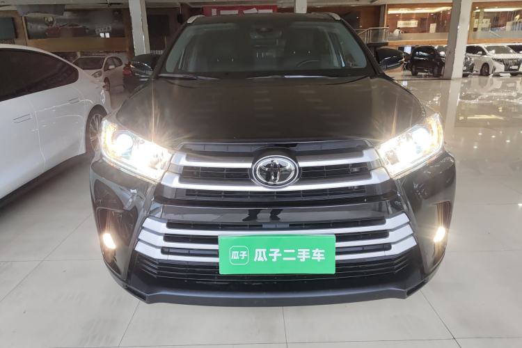 Used Toyota Highlander 2021 2.0T Two-Wheel Drive Luxury Edition 7 Seats
