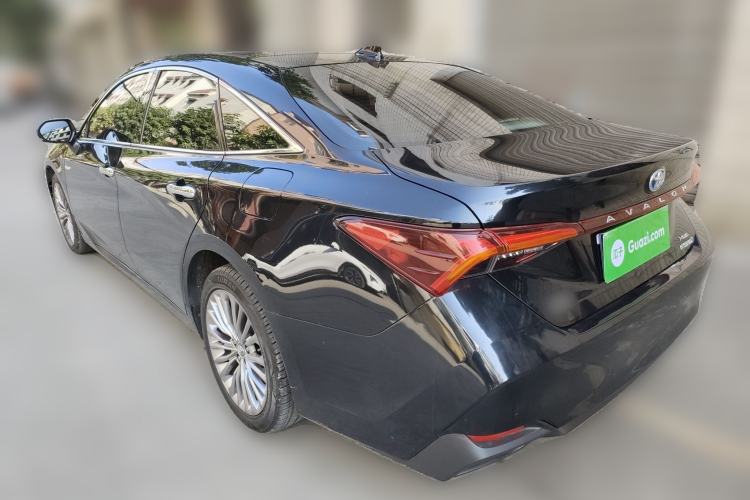 Used Toyota Avalon 2019 Dual-Engine 2.5L XLE Prestige Version China VI Standard