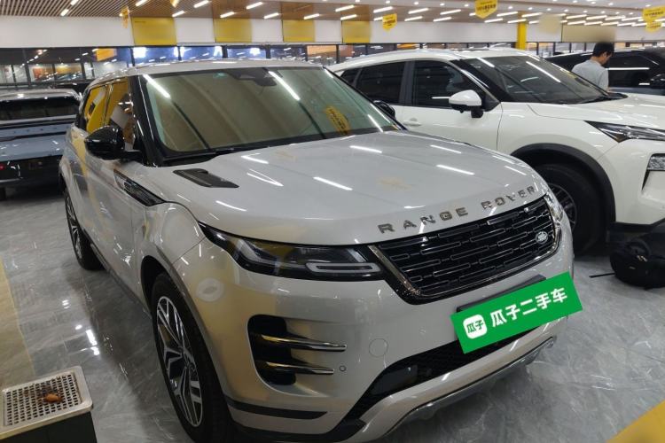 Used Land Rover Range Evoque 2024 Aurora L 249 PS Prestige Light-Chasing Edition
