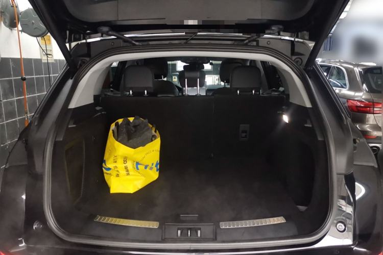 Used Lincoln Corsair 2020 2.0T Two-Wheel Drive Luxury Edition Trunk