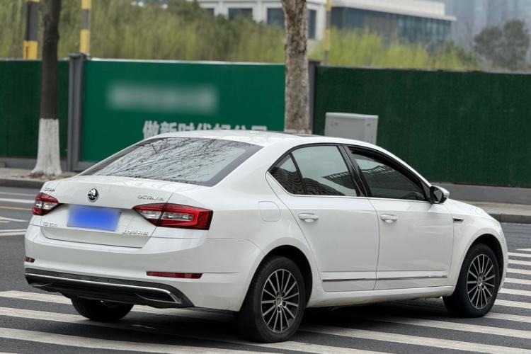 Used Skoda Octavia 2018 TSI230 DSG Luxury Edition
